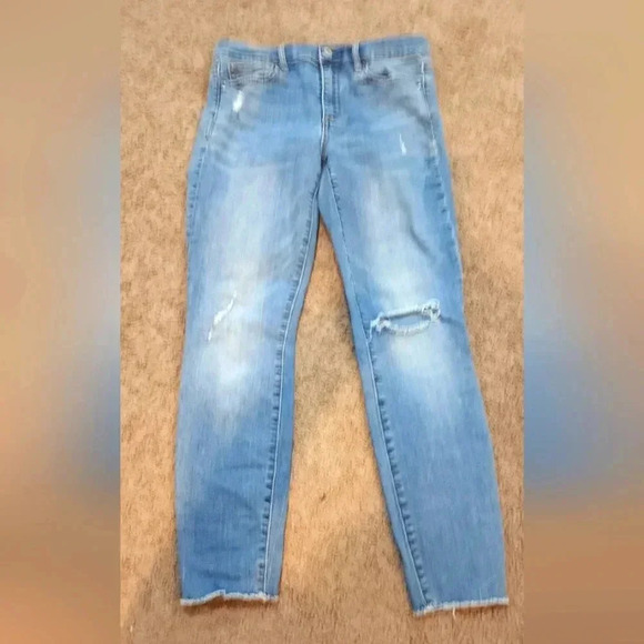 Womens Distressed Gap Jean Size 28 - Picture 1 of 7